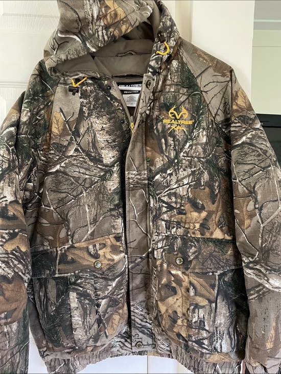 Realtree Other - Realtree Camouflage Hooded Hunting Jacket   Size M